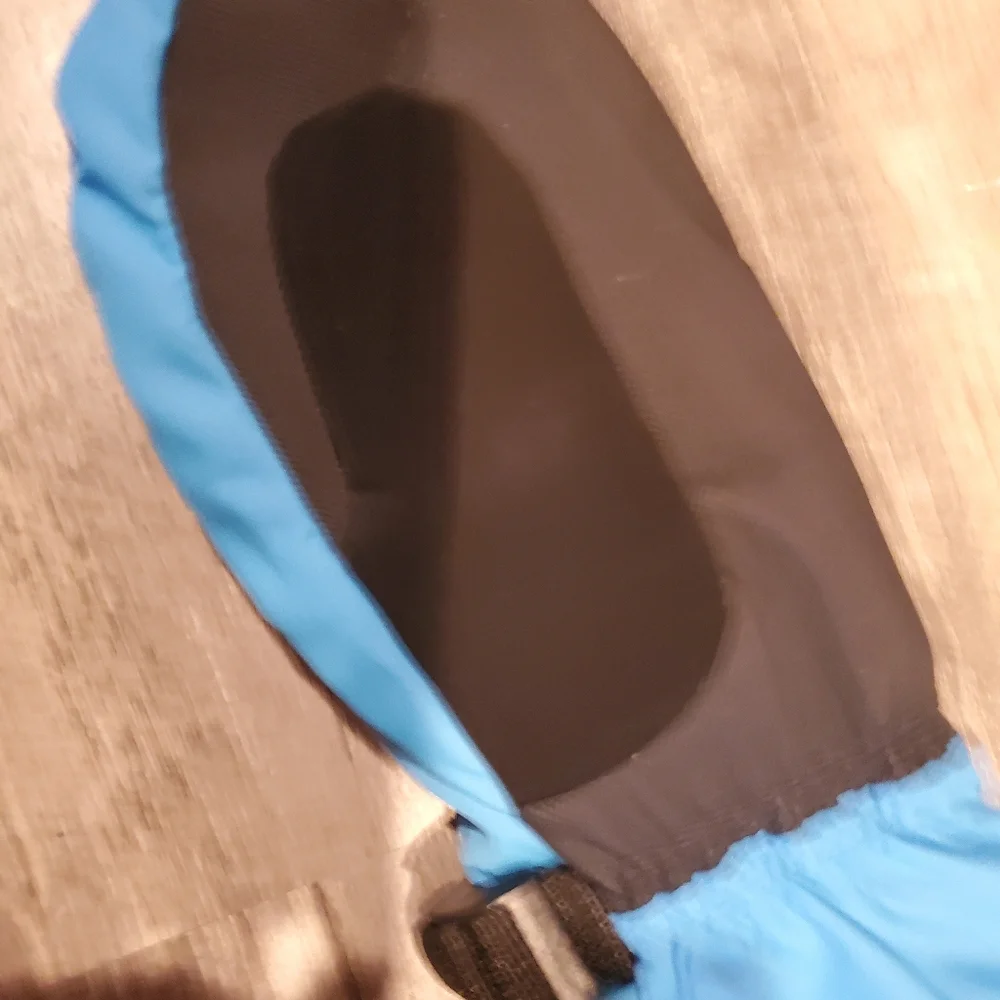 Blue snow mittens gloves size 8-14 kids new by all In motion waterproof …